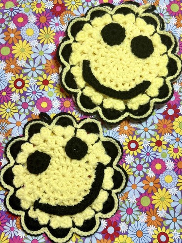 Vintage crocheted happy smiley - happy,