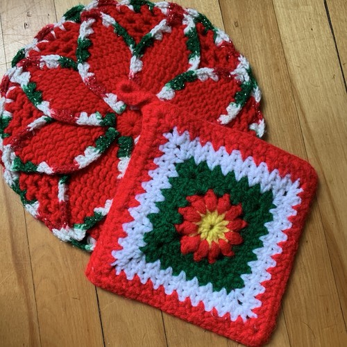 Kitschy christmas crochet - kitschy,